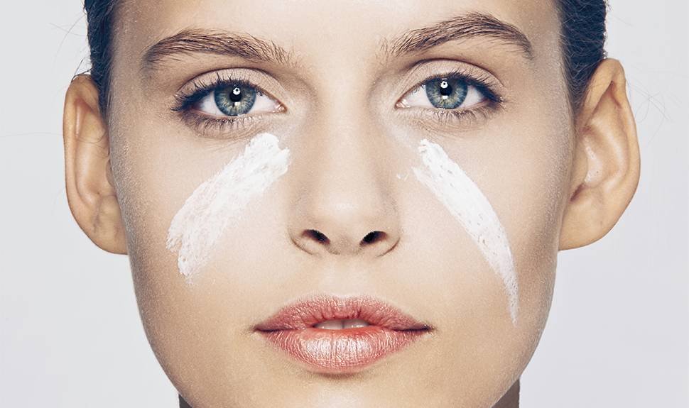 How To Avoid Cracked Dry Skin In Winter 